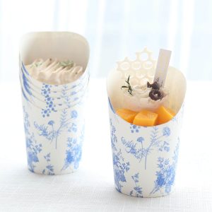 50-Pack White Blue Paper Popcorn Box Cone Cups 14oz, Disposable Appetizer Snack Cups with French Toile Floral Pattern - Durable and Stylish